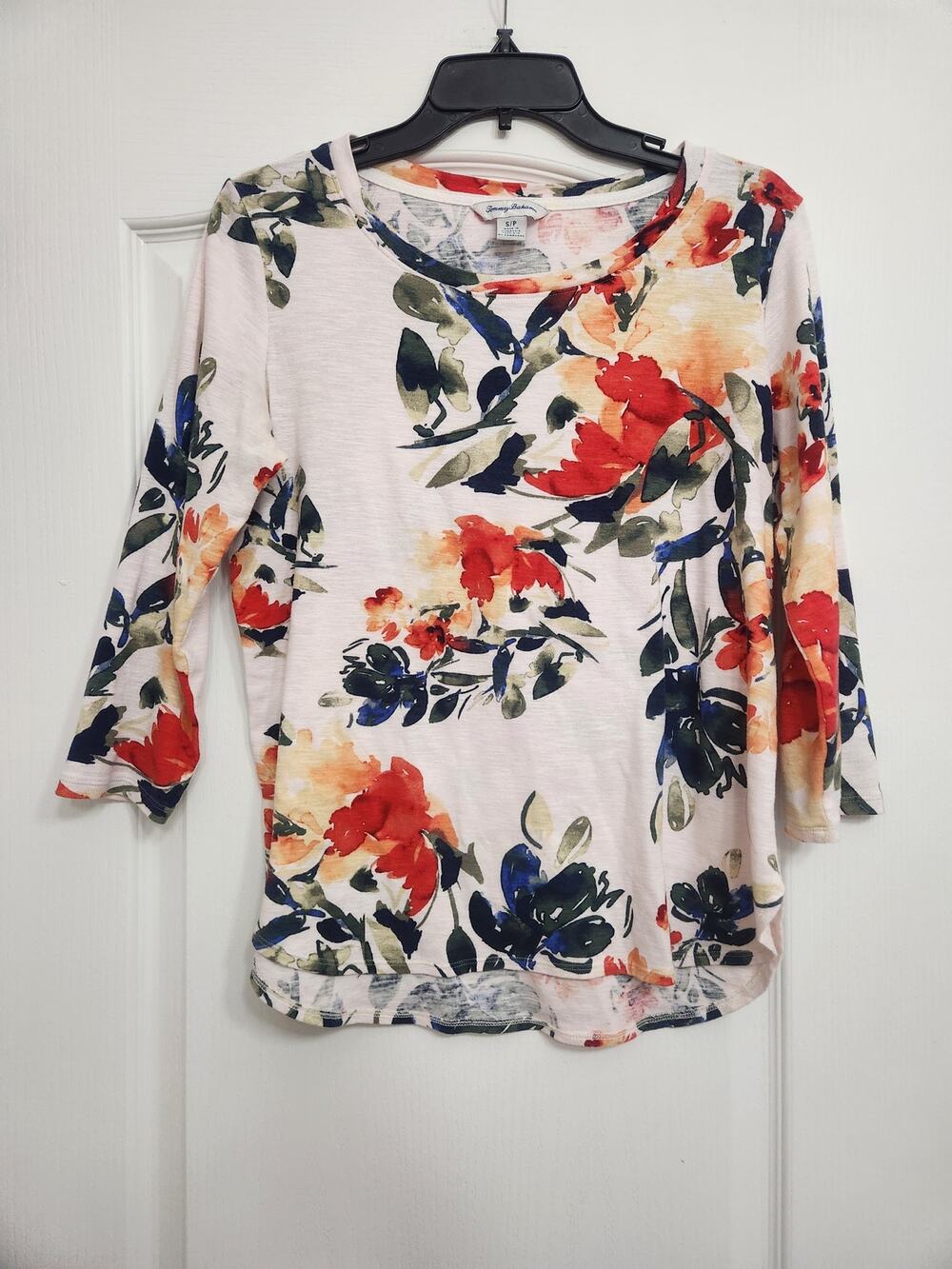Tommy Bahama floral top size small - Picture 1 of 7